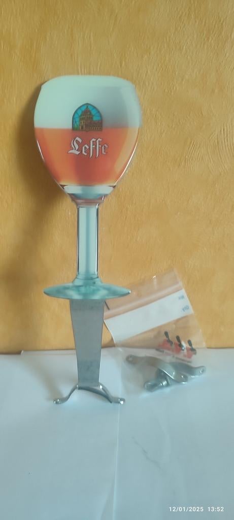 fittingen voor bierpompen., Ophalen of Verzenden, Nieuw, Reclamebord, Plaat of Schild, Leffe