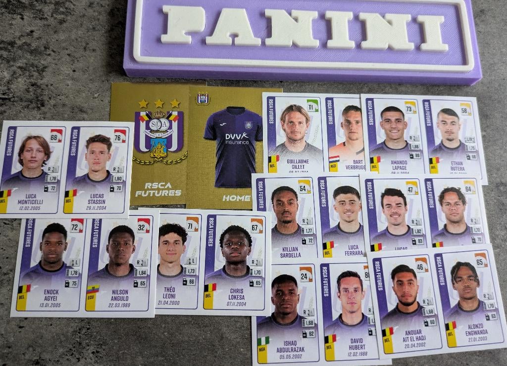 11 AUTOCOLLANTS PANINI FOOTBALL 2022/23 RSCA FUTURES FOOT, Enlèvement ou Envoi, Neuf