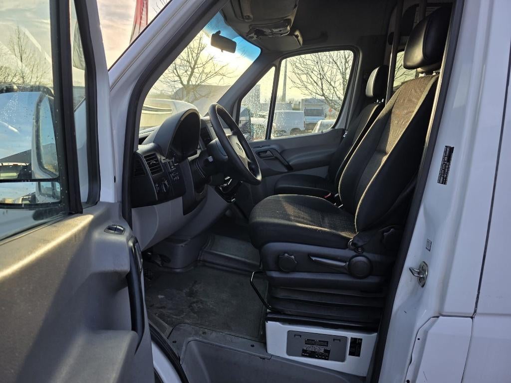 Mercedes-Benz Sprinter 313 (Stock ID 30415) — 14