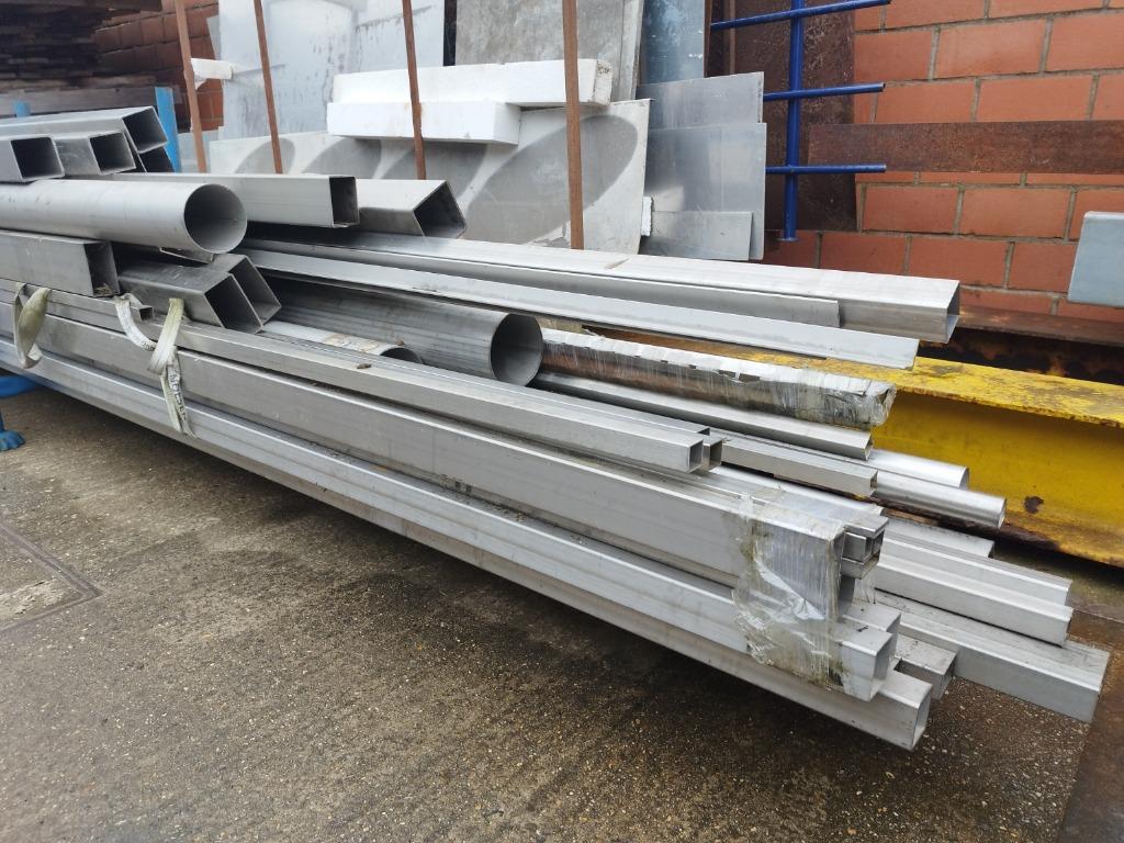 INOX ronde buizen - vierkant / rechthoekige kokers - buizen, Doe-het-zelf en Bouw, Metalen, Nieuw, Overige metalen, Ophalen