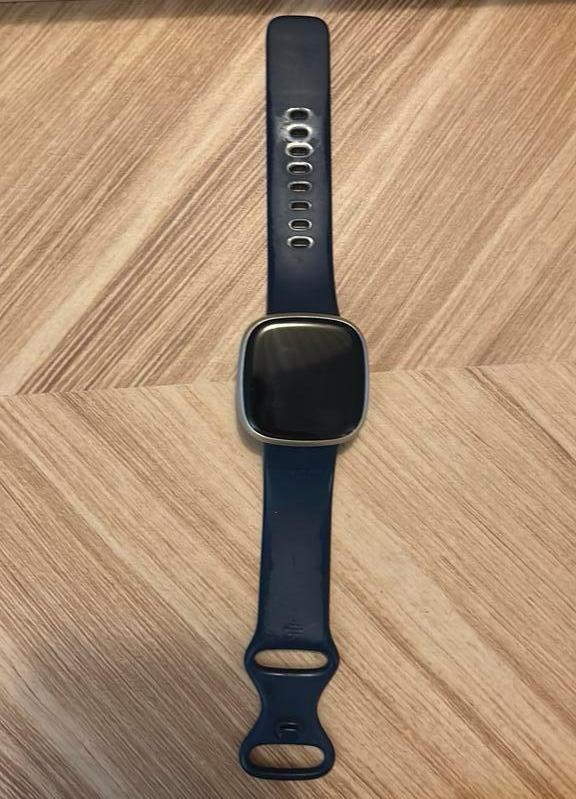 Fitbit - Montre connectée avec chargeur USB, Enlèvement ou Envoi, Utilisé, Bleu