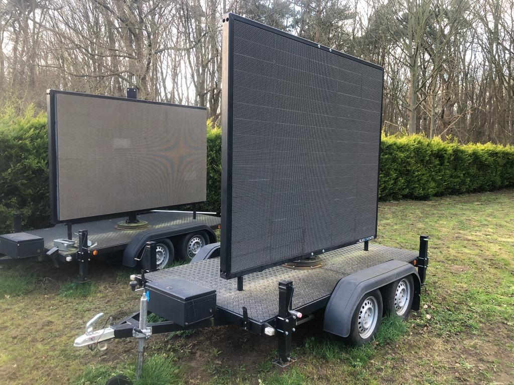led scherm op aanhanger -FULL BLACK- 5m2 P10 P4.8
