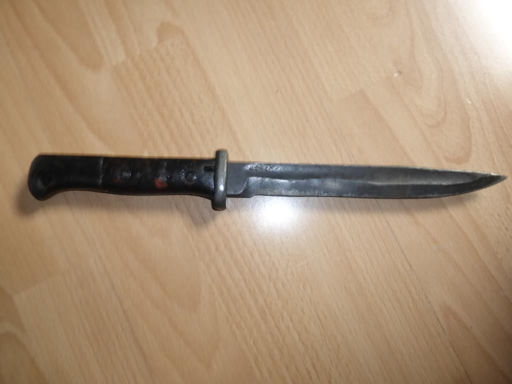 dolk gemaakt van de Mauser 84/98 2e type bajonet, Verzamelen, Verzenden, Landmacht, Mes of Dolk