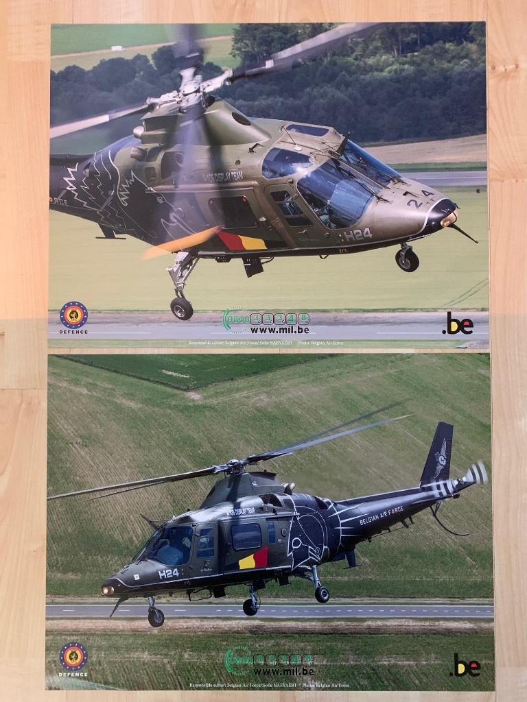 2 posters Agusta A109 Hirundo Belgian Air Force Display Team, Ophalen of Verzenden, Luchtmacht, Foto of Poster