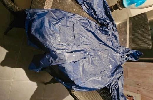 Vêtements de pluie, Enlèvement ou Envoi, Comme neuf