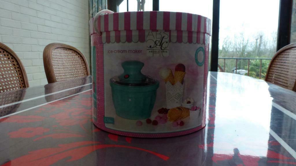 ice-cream maker, 1 tot 2 liter, Ophalen, Nieuw