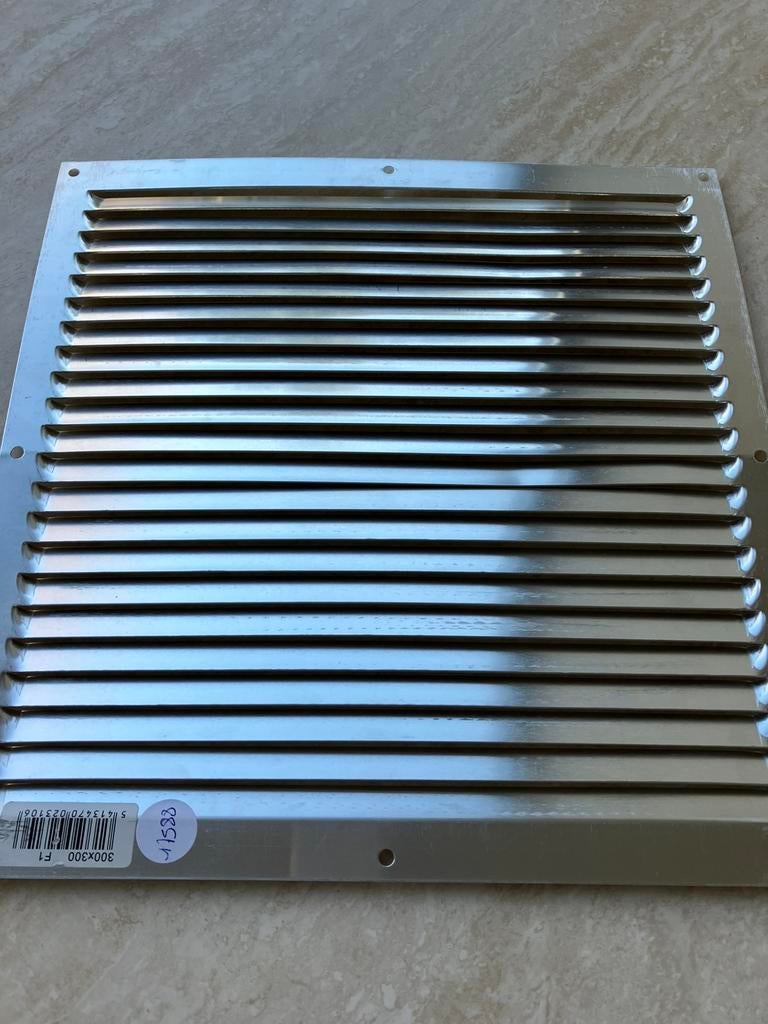 Aluminium buitenluchtrooster, zijde 30 cm., Doe-het-zelf en Bouw, Verwarming en Radiatoren, Ophalen of Verzenden, Zo goed als nieuw