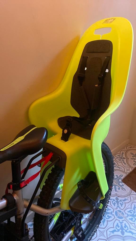 Siège enfant pour vélo tres bon état peu utilisé 22kg, Repose-pieds, 15 à 25 kg, Enlèvement, Utilisé