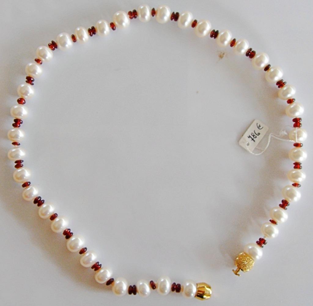 Collier perles culture blanches grenats 42 cm fermoir or 18K, Bijoux, Sacs & Beauté, Colliers, Neuf, Pierre ou Minéral, Enlèvement ou Envoi