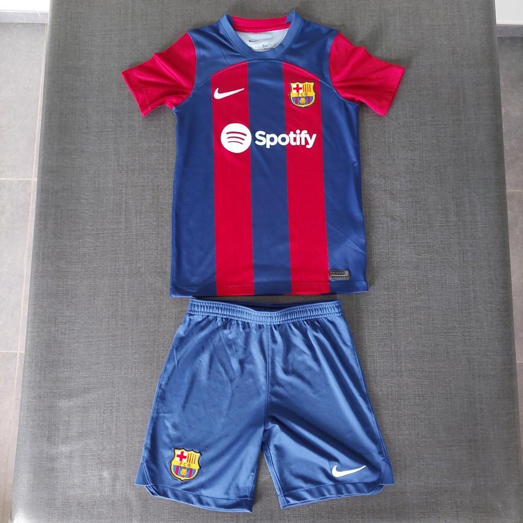 Barcelona voetbalset, Maat M, Ophalen of Verzenden, Shirt