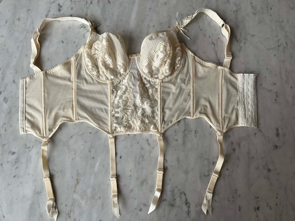 Korset OPUS 9  - EUR 75D, ANDERE, Enlèvement ou Envoi, Blanc, Body ou Corset