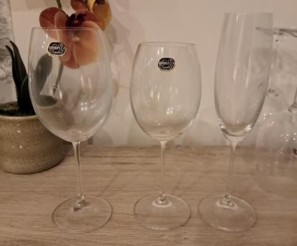 Glazen set Bohemia Crystal, Enlèvement