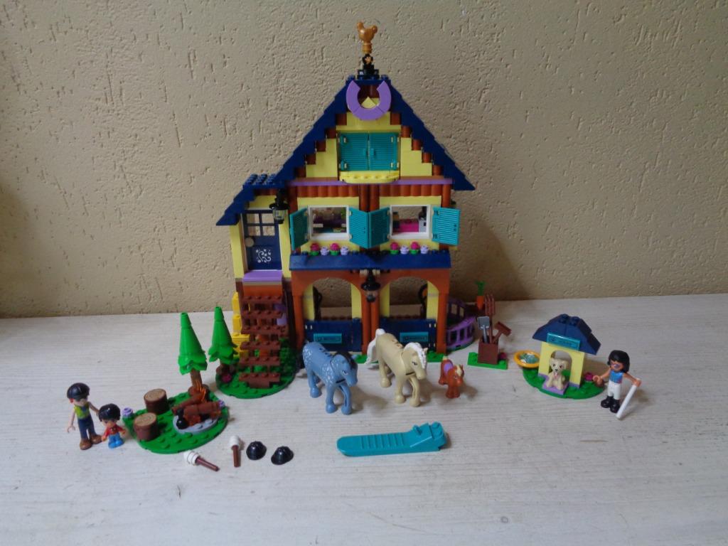 LEGO Friends Paardrijbasis in het Bos - 41683, Ophalen of Verzenden, Zo goed als nieuw, Complete set, Lego