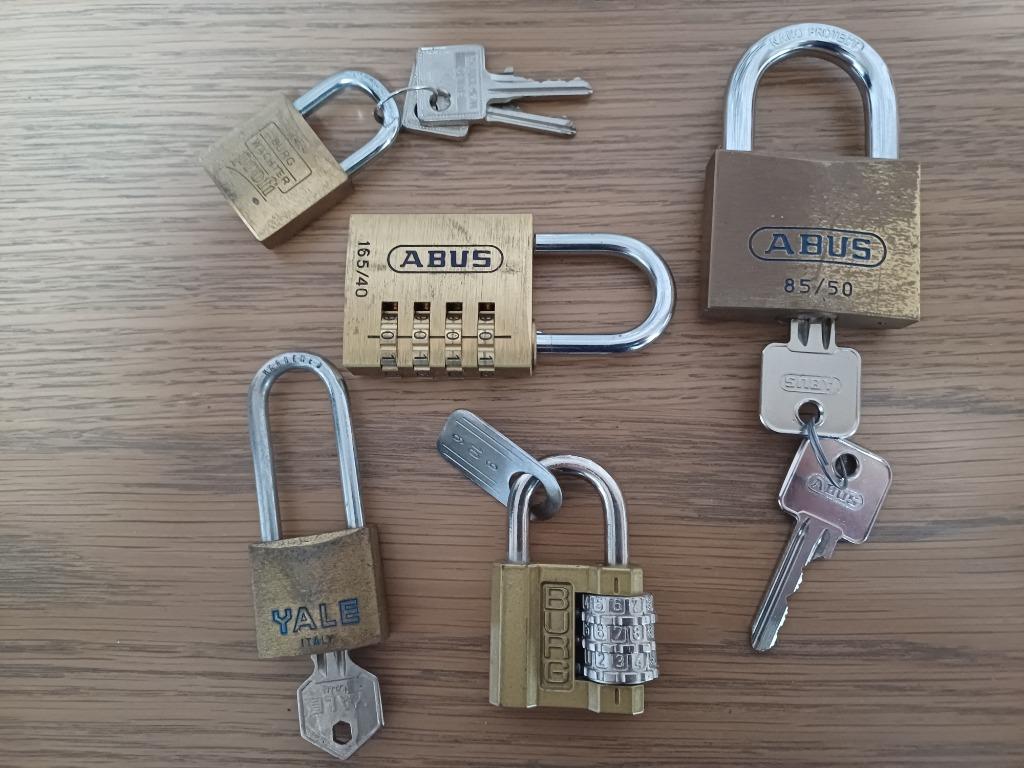 5 Stuks HANGENSLOOTEN ABUS, Ophalen of Verzenden, Nieuw, Koper of Messing