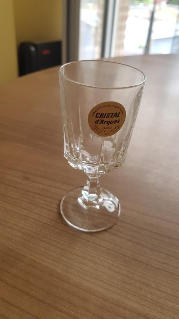 12 verres à liqueur Cristal d'Arques. Aussi bon que neuf, Maison & Meubles, Cuisine | Vaisselle, Verre ou Verres, Enlèvement ou Envoi