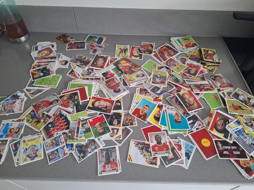 Hele hoop voetbalbstickers, Ophalen