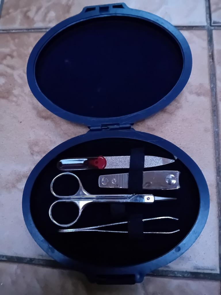 Kit pedicure, Enlèvement ou Envoi, Neuf, Mains et Ongles, Accessoires