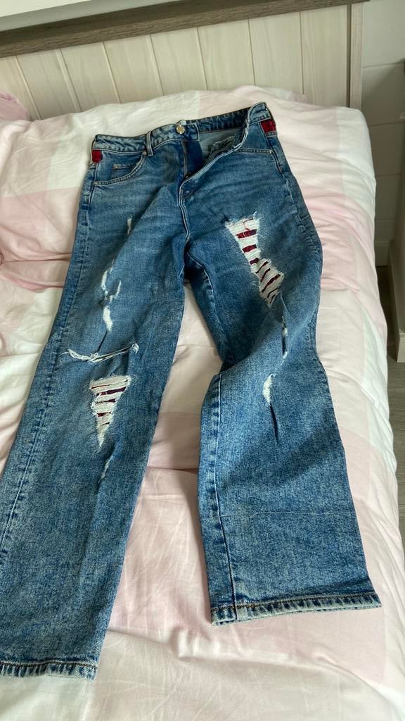 Jean Tommy (Gigi Hadid) taille 30, Enlèvement ou Envoi, Comme neuf