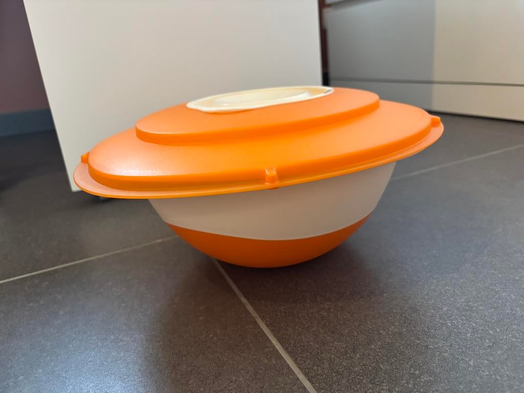Mengkom Tupperware, Huis en Inrichting, Ophalen, Nieuw, Oranje, Bak of Kom