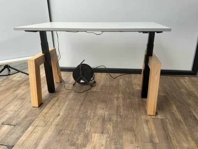 Markant Max Hybrid zit-sta bureau, Computers en Software, Laptoptafels, Ophalen of Verzenden