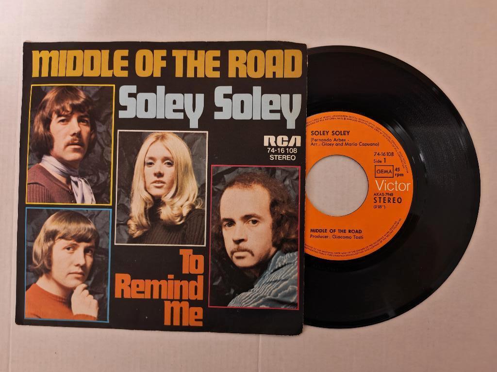 MIDDLE OF THE ROAD - Soley soley (45t), Enlèvement ou Envoi, Comme neuf, Pop