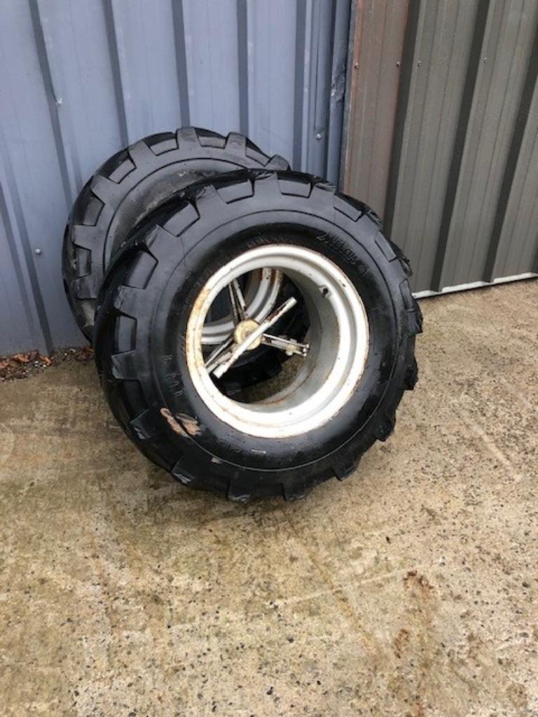 roues jumelées  pour schaffer weidemann giant mustang, Articles professionnels, Enlèvement