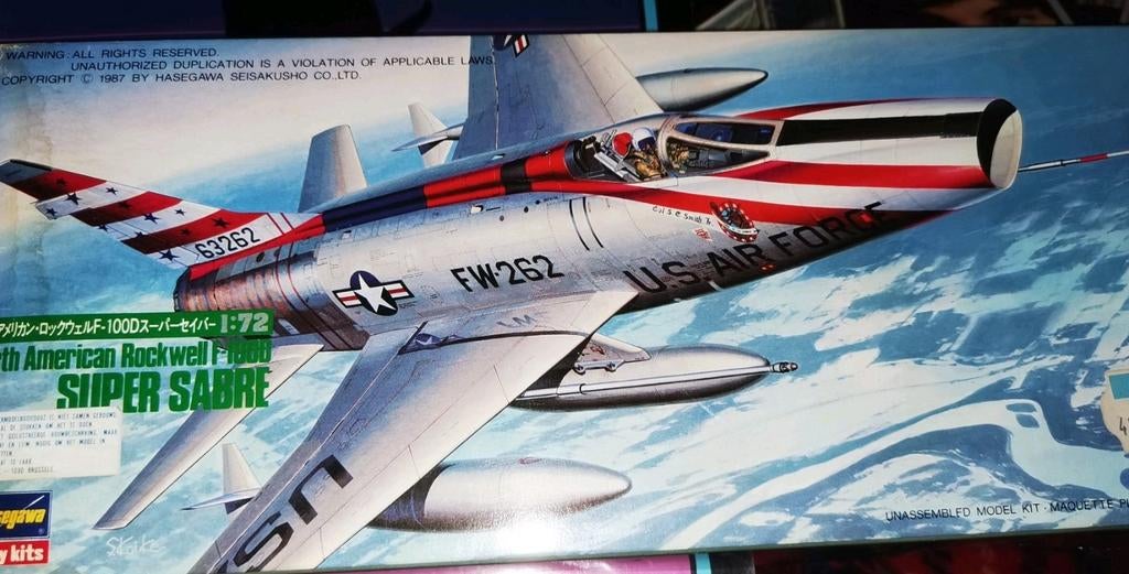  HASEGAWA 1:72 NORTH AMERICAN ROCKWELL F-1000 SUPER SABRE -, Ophalen of Verzenden, Zo goed als nieuw, Vliegtuig, Hasegawa