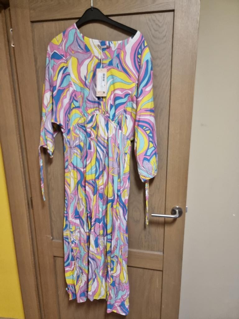 Jurk esqualo maat 42 nieuw, Enlèvement ou Envoi, Autres couleurs, Esqualo, Sous le genou