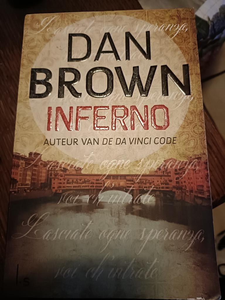 Dan Brown - Inferno, Ophalen of Verzenden, Zo goed als nieuw, Dan Brown