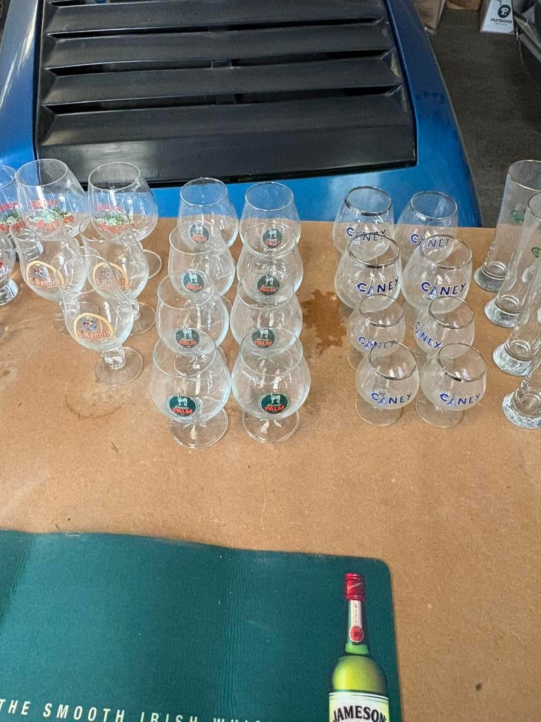 Lot verre a biere, Verzamelen, Glas en Drinkglazen, Ophalen, Zo goed als nieuw, Bierglas