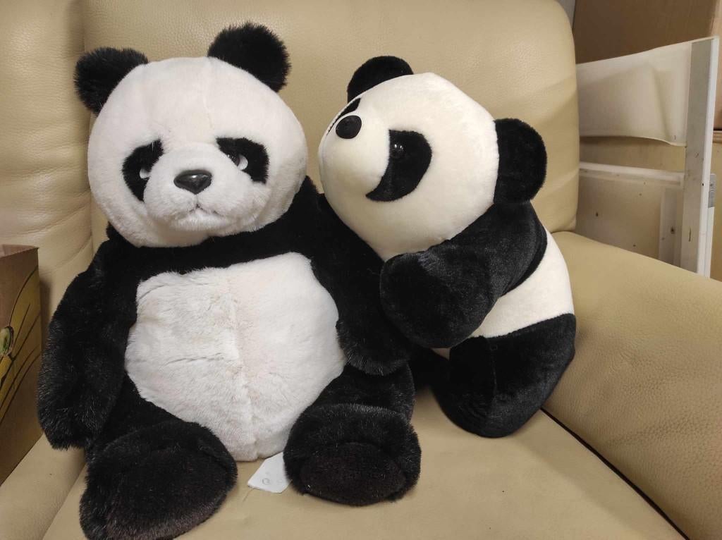 2 grote panda knuffels, Kinderen en Baby's, Speelgoed | Knuffels en Pluche, Ophalen of Verzenden, Zo goed als nieuw, Beer