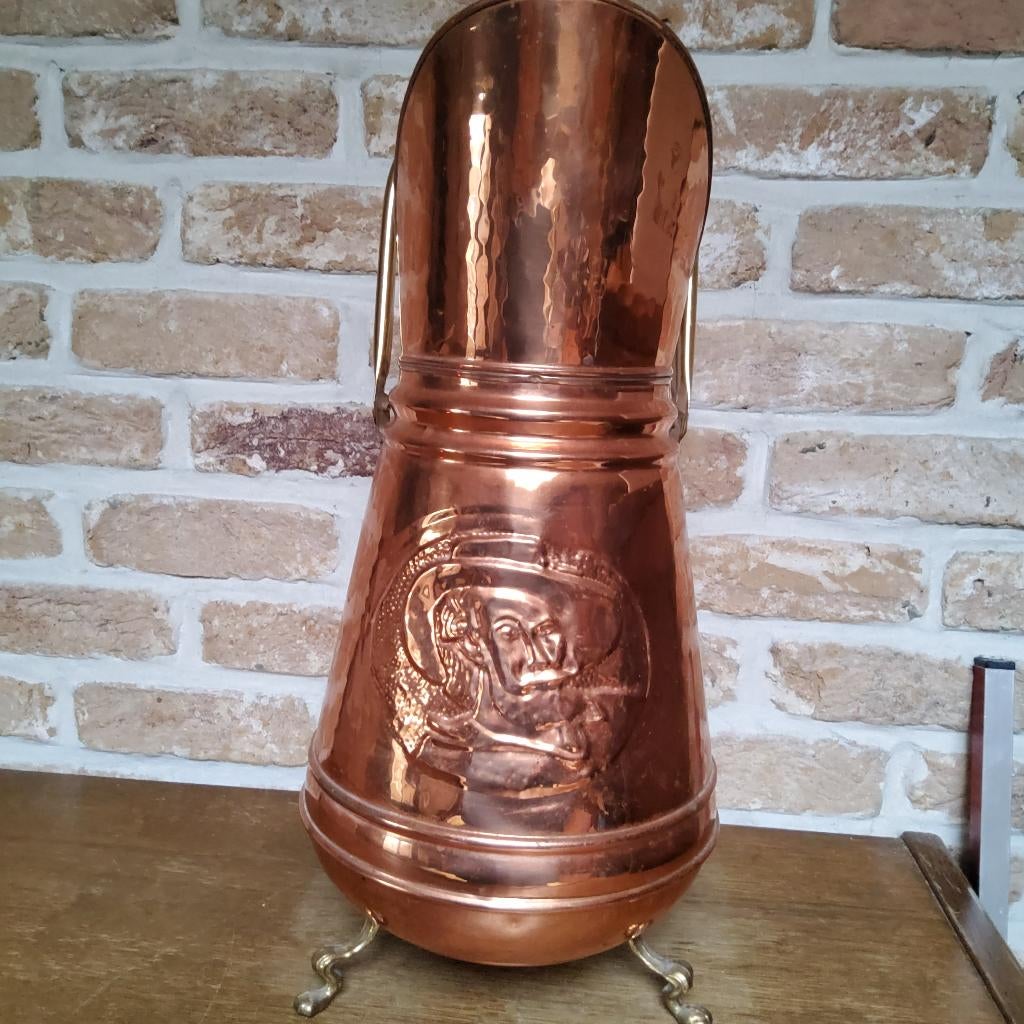 Ancien seau en cuivre, Enlèvement, Cuivre