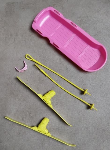 Vintage Dress 'N Play Winter Ski Set Barbie (1990), Enlèvement ou Envoi, Utilisé, Barbie