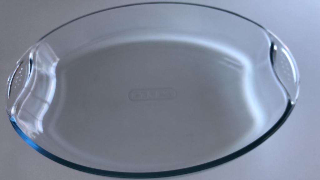 Plat PYREX en verre, Maison & Meubles, Cuisine | Vaisselle, Enlèvement, Comme neuf