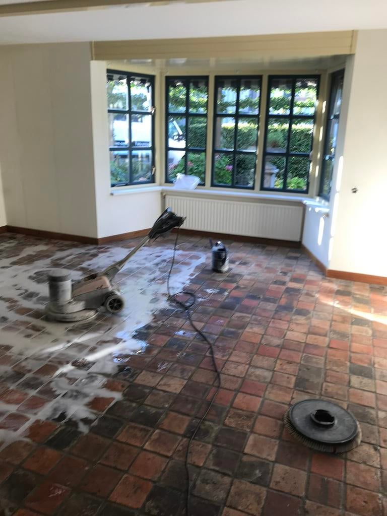 Estrikken antieke plavuizen schoonmaken, Ophalen of Verzenden