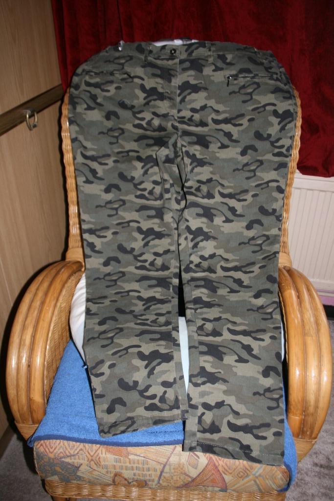 pantalon camouflage militaire, Enlèvement, Neuf, Taille 52/54 (L), Autres couleurs
