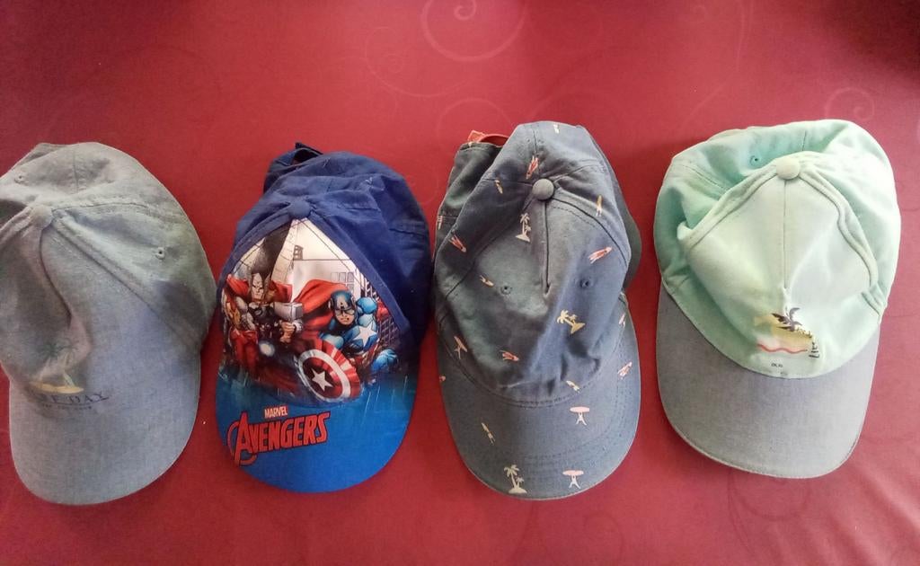 Zonnepetjes jongens 4 st voor 5 euro, Enfants & Bébés, Vêtements enfant | Casquettes & Chapeaux, Garçon, Enlèvement ou Envoi, Okaidi