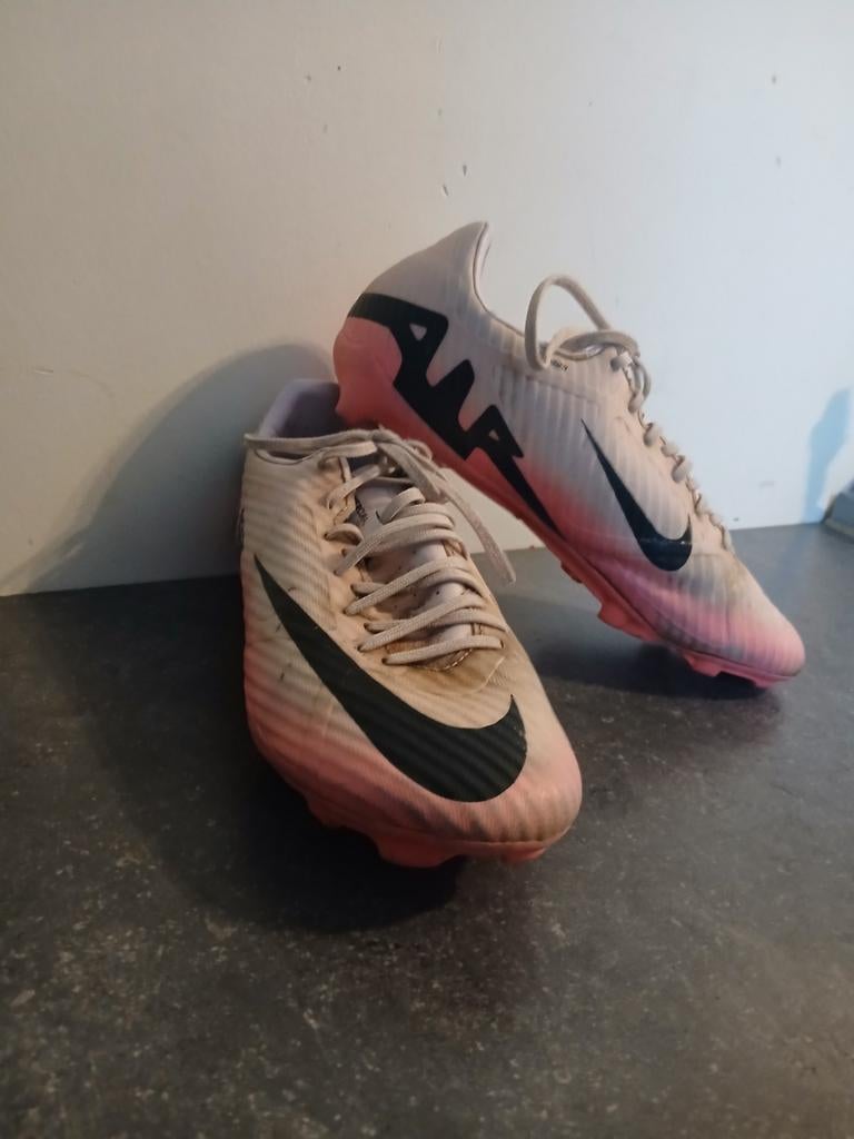Nike voetbalschoenen roze, Sport en Fitness, Ophalen