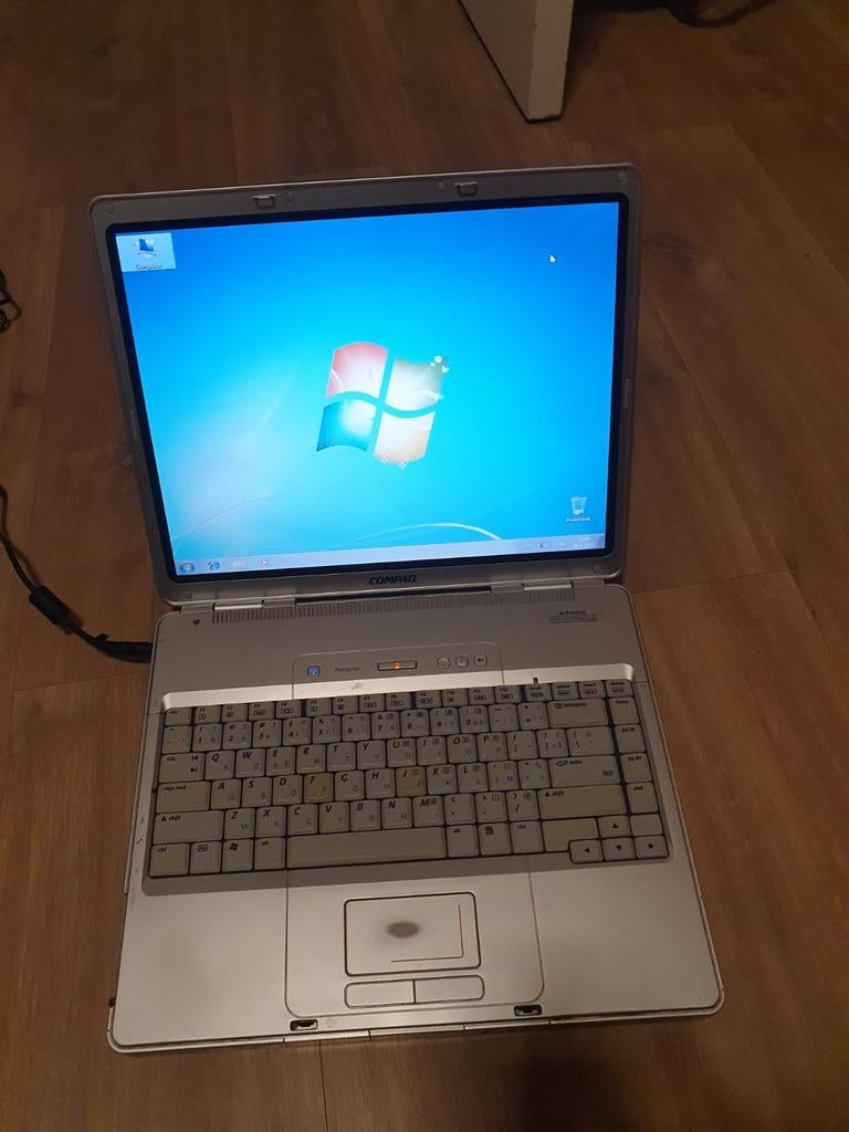 Partij vintage laptops, Computers en Software, Ophalen of Verzenden, Zo goed als nieuw, Azerty