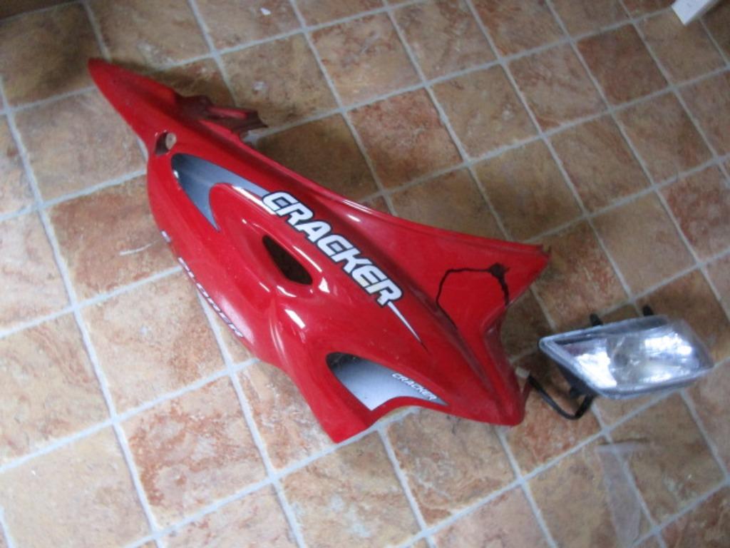 Cache latéral + phare d'occase scooter Generic Cracker 50cc, Enlèvement ou Envoi, Utilisé, Phare