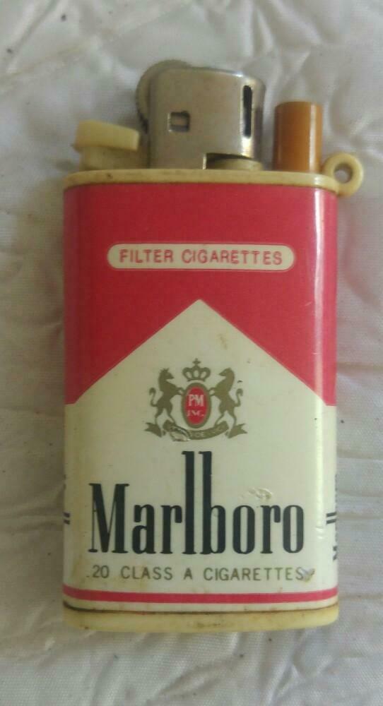 Aansteker Briquet Marlboro stylo rechargeable, Ophalen of Verzenden, Aansteker