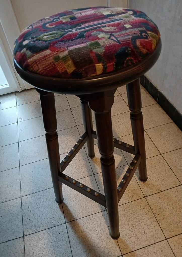 Massief eiken hoge kruk, Ophalen