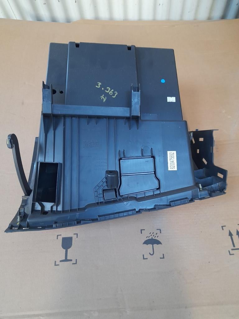 Boite à gants RENAULT CLIO 3 // 5060 AUVELAIS, Enlèvement ou Envoi, Neuf, Renault
