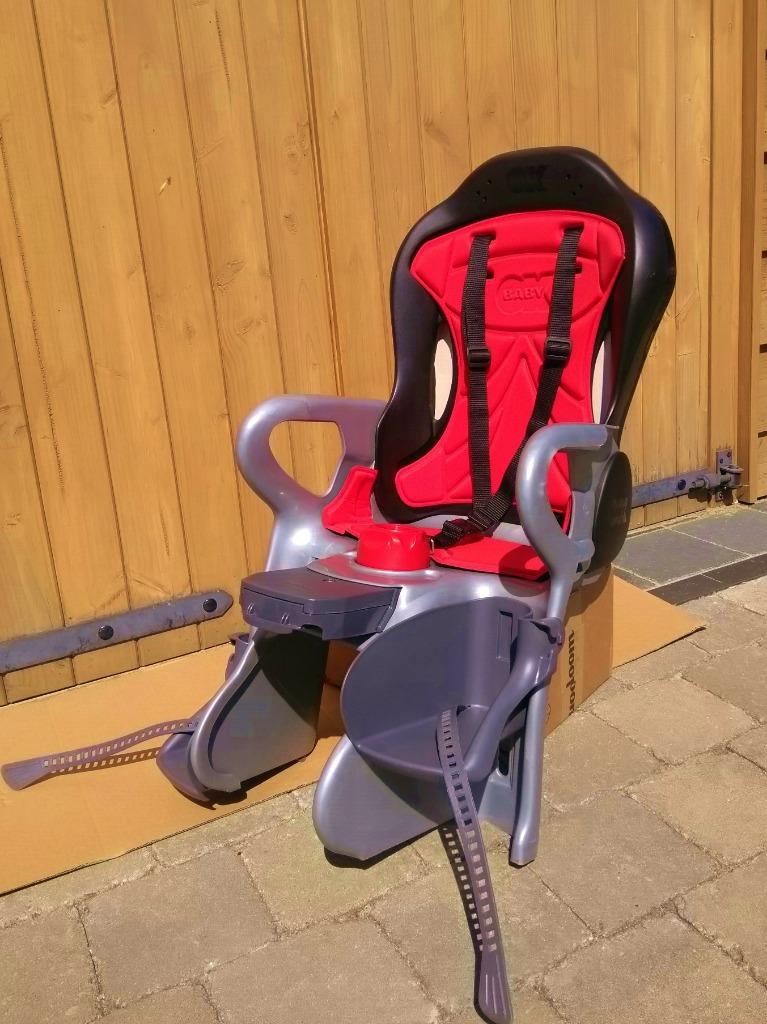 Fietsstoeltje OK Baby Sirius Black - bijna nieuw, Fietsen en Brommers, Ophalen, Achterzitje, Voetsteuntjes, 9 t/m 18 kg