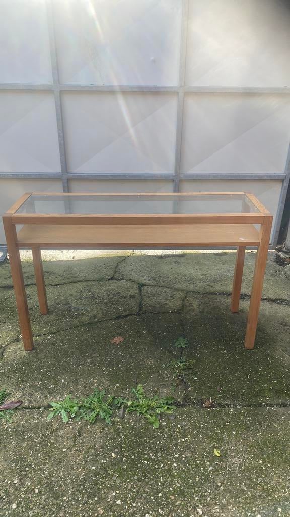 Table vintage avec plateau en verre, Antiquités & Art, Antiquités | Meubles | Tables, Enlèvement