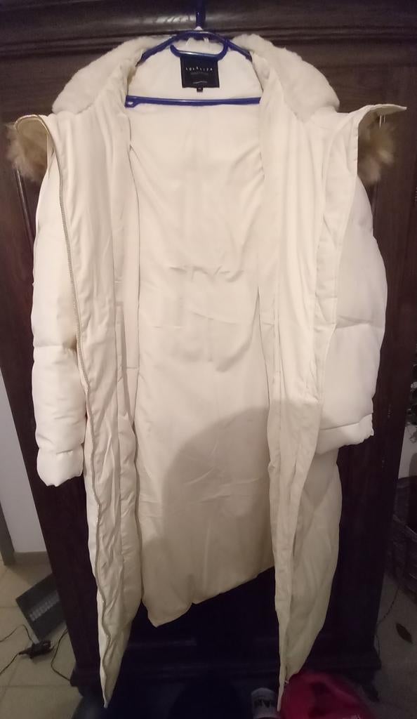 Nieuwe ecru winterjas met kap m.46 met afneembare pels, Ophalen of Verzenden, Zo goed als nieuw, Maat 46/48 (XL) of groter, Beige
