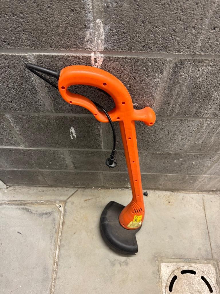 Coupe bourdure, Enlèvement, Utilisé, 10 à 30 cm, Électrique
