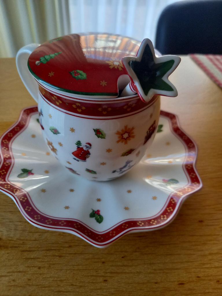 Villeroy & Boch kerst 2 theekoppen, Ophalen of Verzenden