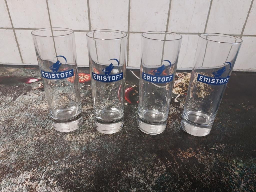 Eristoff vodka glazen, Verzamelen, Ophalen of Verzenden, Zo goed als nieuw, Borrel- of Shotglas