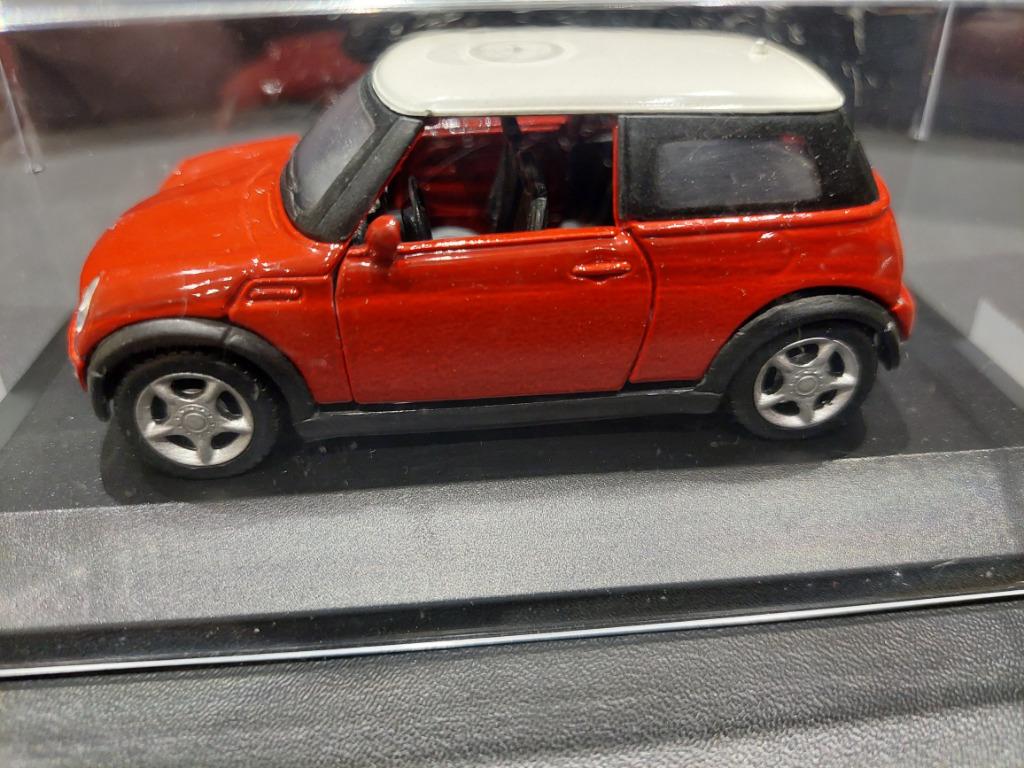 MINI COOPER rouge / blanc 2 - 1/43 -, Enlèvement ou Envoi, Comme neuf